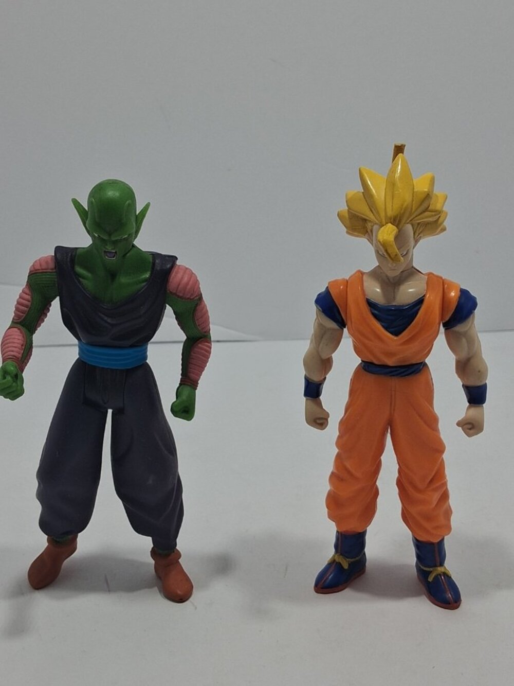 Vintage Dragon Ball Z SUPER SAIYAN GOKU 1989 & Piccolo 2001 Action Figures Lot